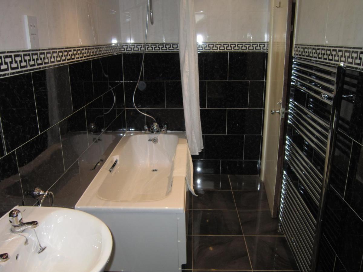 The Old White Lion 4* Haworth
